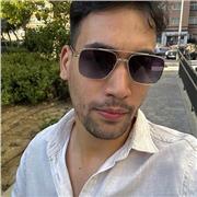 Licenciado en Administración y dirección de empresas y con un Master en Contabilidad superior , dar clases personas que necesitan una ayuda en temas relacionados con la economía, la contabilidad y las finanzas